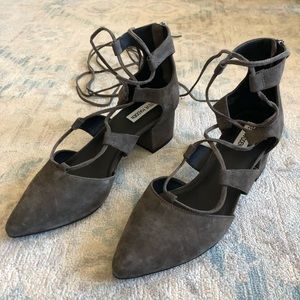 NWT Steve Madden Wishez Pointed Toe Ankle Wrap